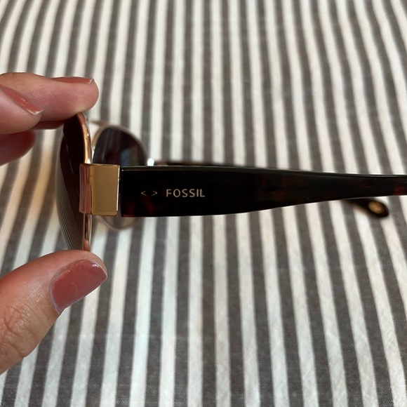 FOSSIL aviator sunglasses - Picture 4 of 6